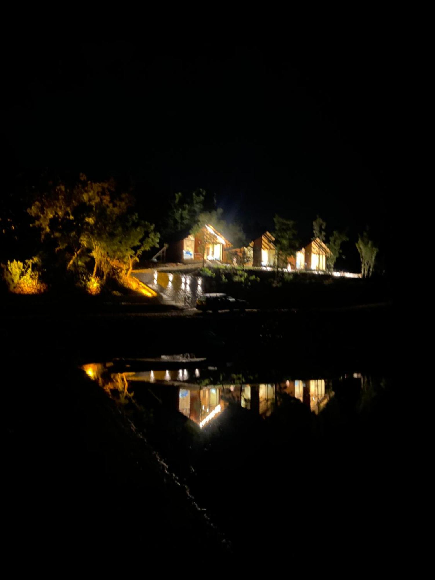 Agora Farmhouse Koman Exterior photo